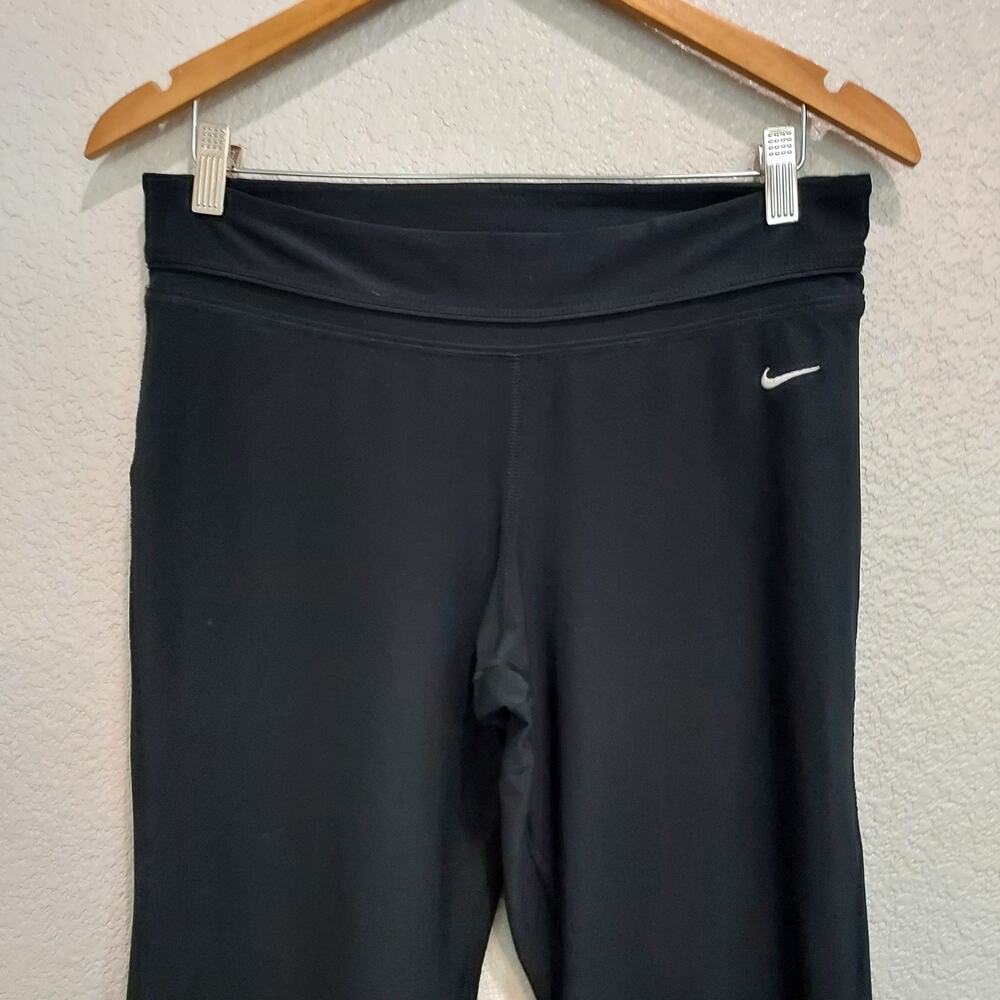 Nike Dri-Fit Black Capri Athletic Leggings Size M - Picture 3 of 11